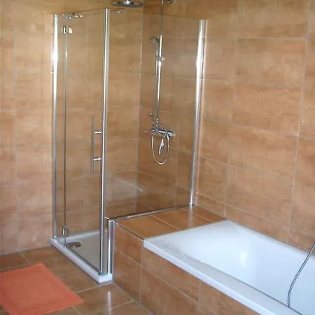 Zur Stadtmauer Апартаменты Бад-Бергцаберн