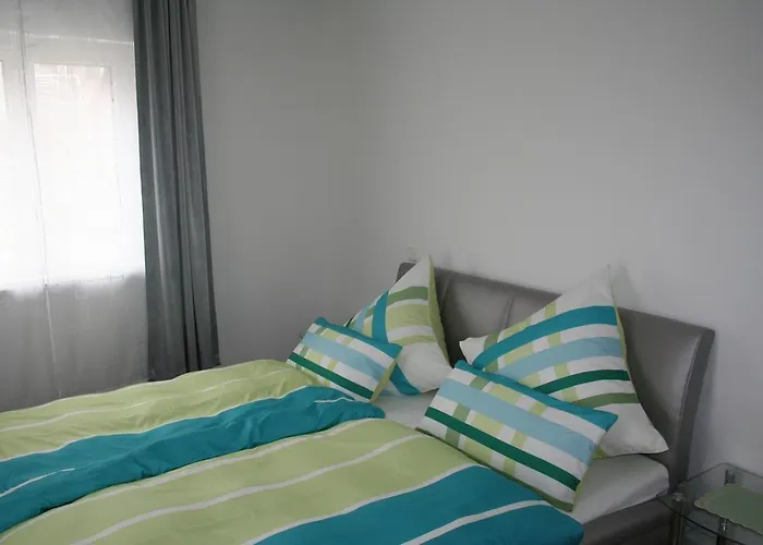 Zur Stadtmauer バート・ベルクツァーバーン